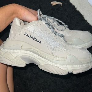Triple S chunky sneakers / tennis shoes